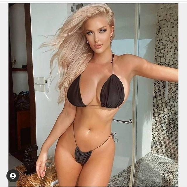 Ma di troie ce ne son tante...? e di donne...?
 #101842618