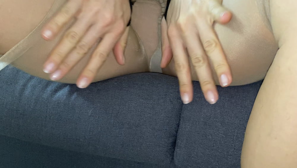 Ma di troie ce ne son tante...? e di donne...?
 #101842735