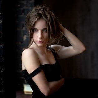 Ma di troie ce ne son tante...? e di donne...?
 #101843010