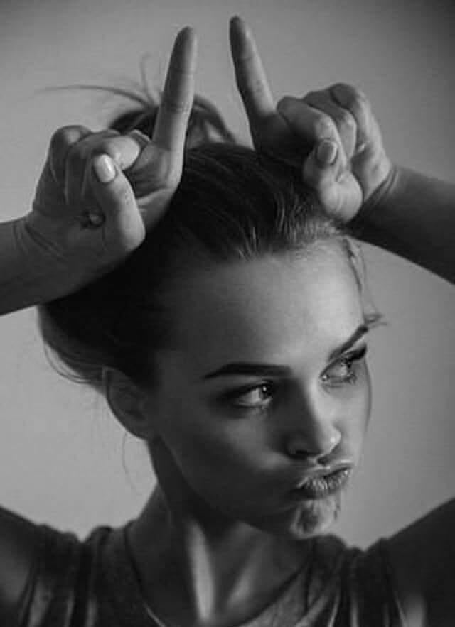 Ma di troie ce ne son tante...? e di donne...?
 #101843033