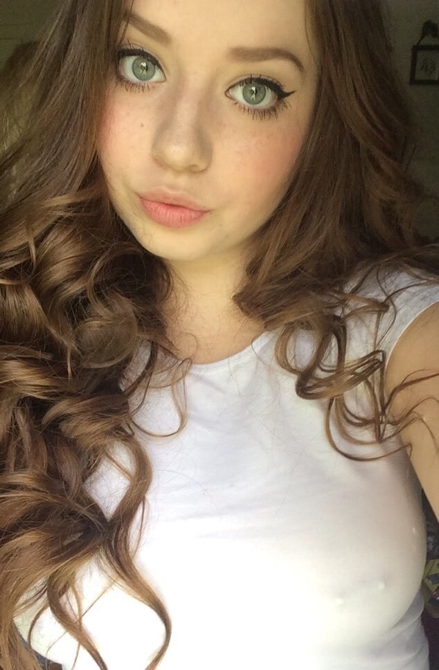 Ma di troie ce ne son tante...? e di donne...?
 #101843139