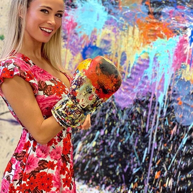 Ma di troie ce ne son tante...? e di donne...?
 #101843268