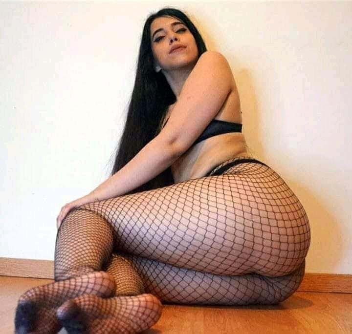 Ma di troie ce ne son tante...? e di donne...?
 #101843312