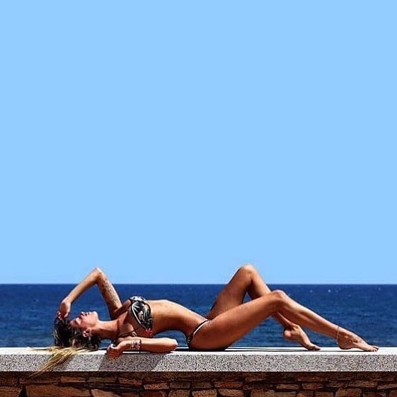 Ma di troie ce ne son tante...? e di donne...?
 #101843399