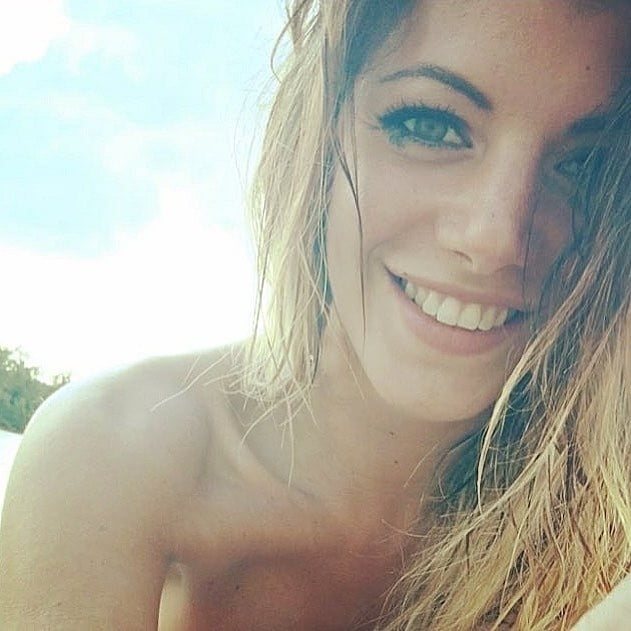 Ma di troie ce ne son tante...? e di donne...?
 #101843409