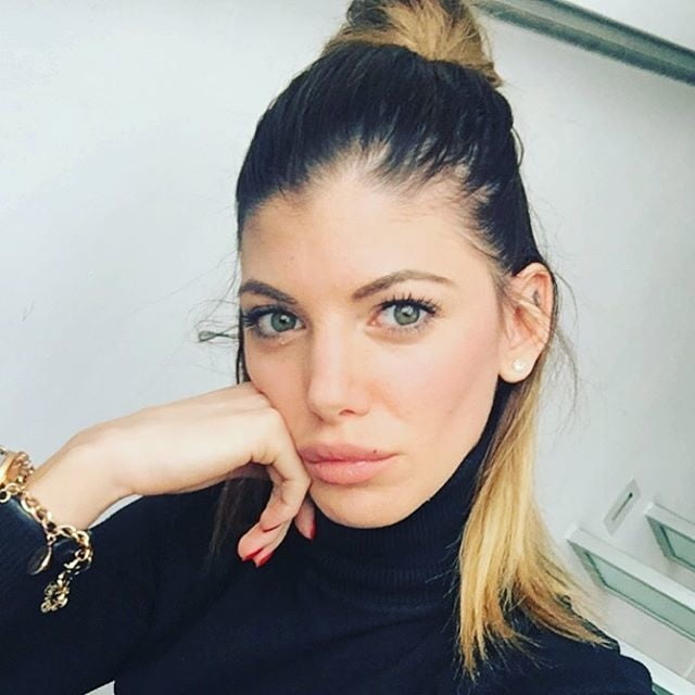 Ma di troie ce ne son tante...? e di donne...?
 #101843410