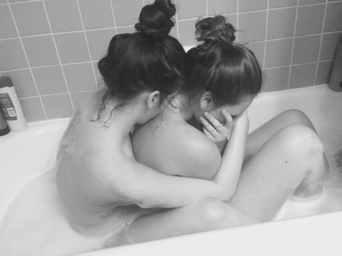 Ma di troie ce ne son tante...? e di donne...?
 #101843468