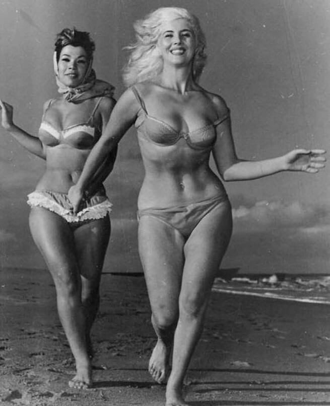 Ma di troie ce ne son tante...? e di donne...?
 #101843479