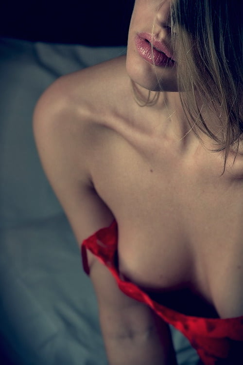 Ma di troie ce ne son tante...? e di donne...?
 #101843524