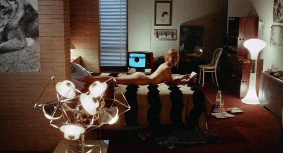 Ma di troie ce ne son tante...? e di donne...?
 #101843574