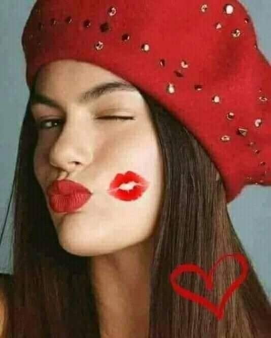 Ma di troie ce ne son tante...? e di donne...?
 #101843719