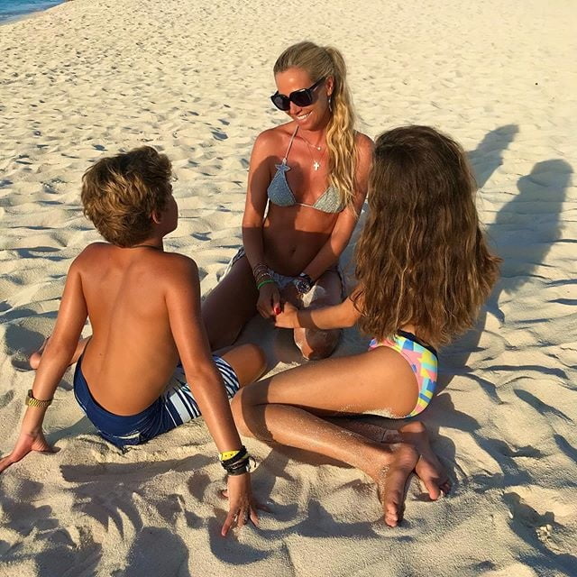 Ma di troie ce ne son tante...? e di donne...?
 #101843766