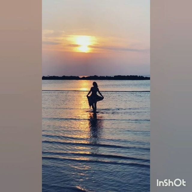 Ma di troie ce ne son tante...? e di donne...?
 #101843791