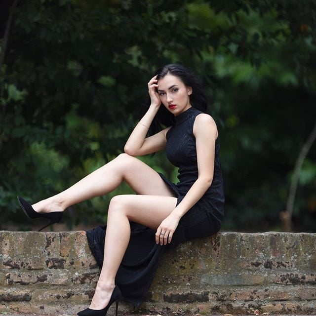 Ma di troie ce ne son tante...? e di donne...?
 #101843884