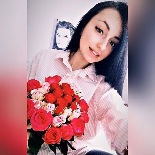 Ma di troie ce ne son tante...? e di donne...?
 #101843886