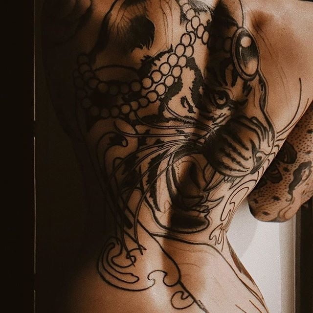 Ma di troie ce ne son tante...? e di donne...?
 #101843968