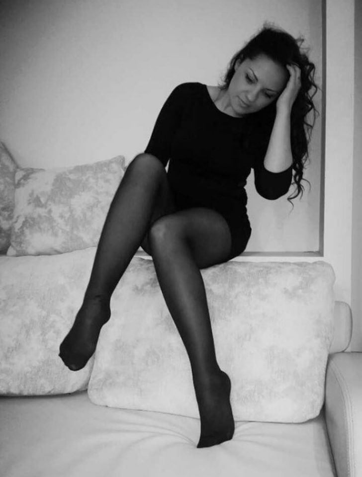 Ma di troie ce ne son tante...? e di donne...?
 #101844043