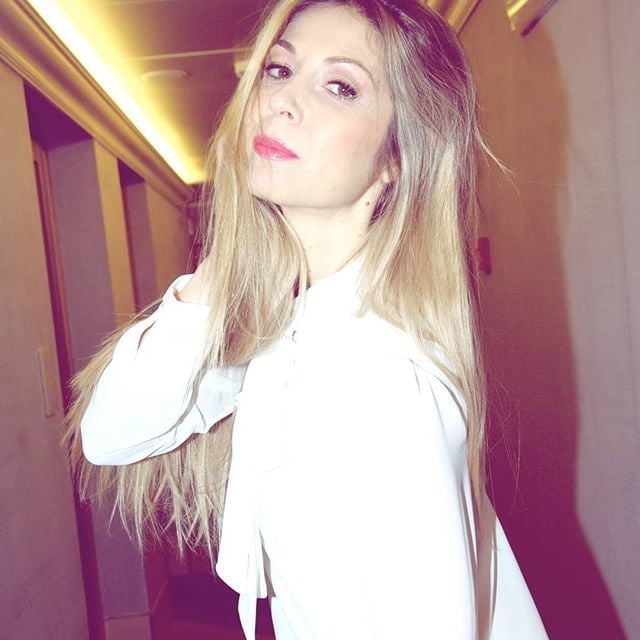 Ma di troie ce ne son tante...? e di donne...?
 #101844045