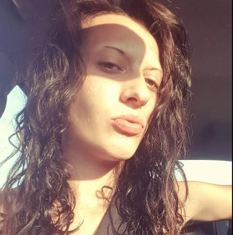 Ma di troie ce ne son tante...? e di donne...?
 #101844071