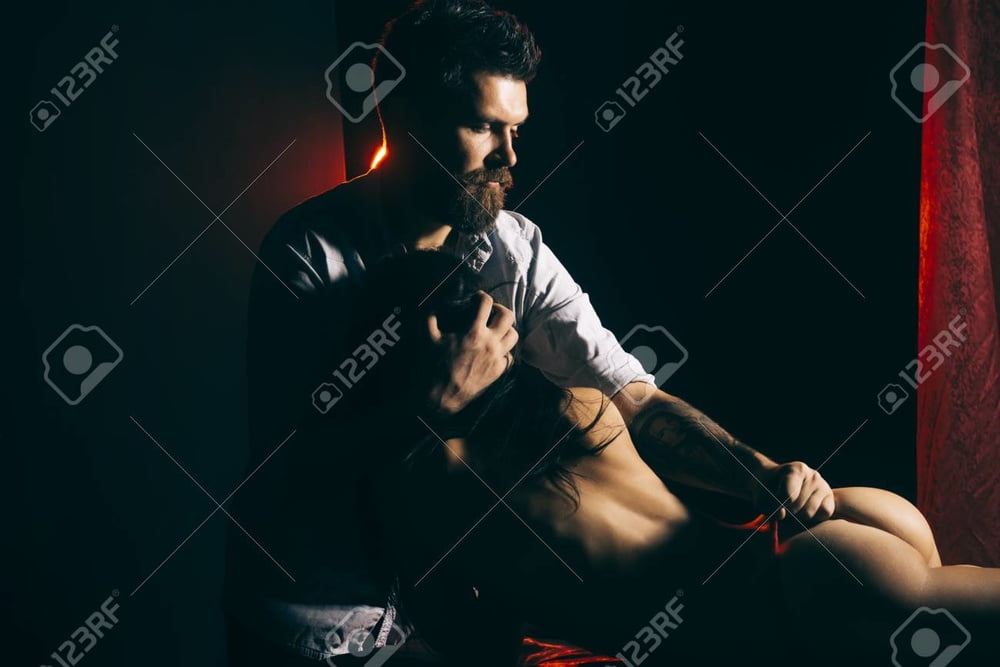 Ma di troie ce ne son tante...? e di donne...?
 #101844132