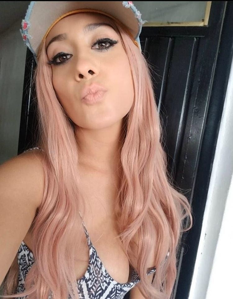 Ma di troie ce ne son tante...? e di donne...?
 #101844136