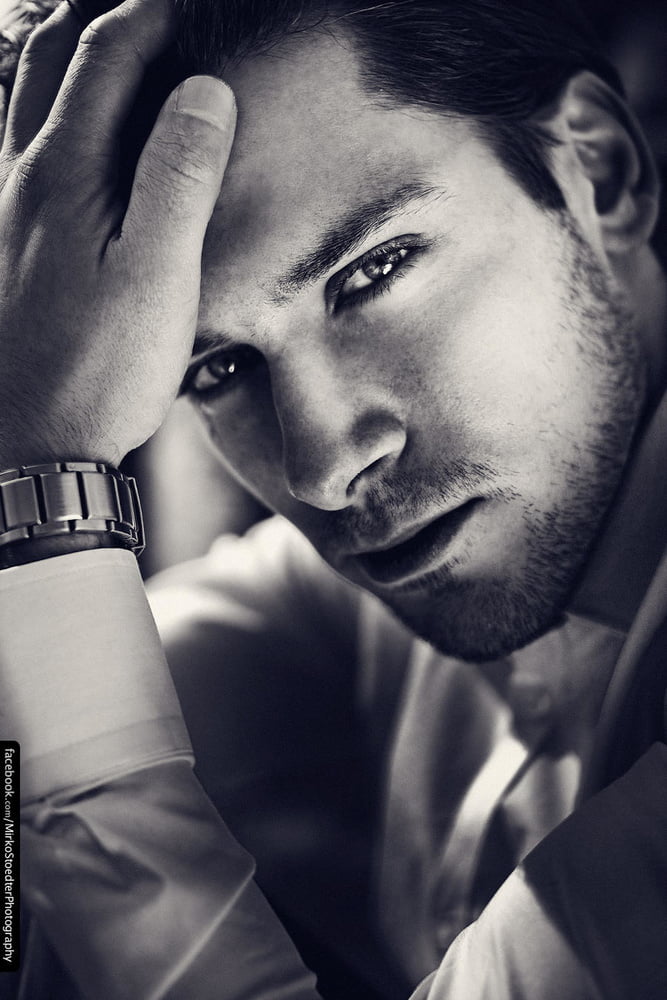 Ma di troie ce ne son tante...? e di donne...?
 #101844214