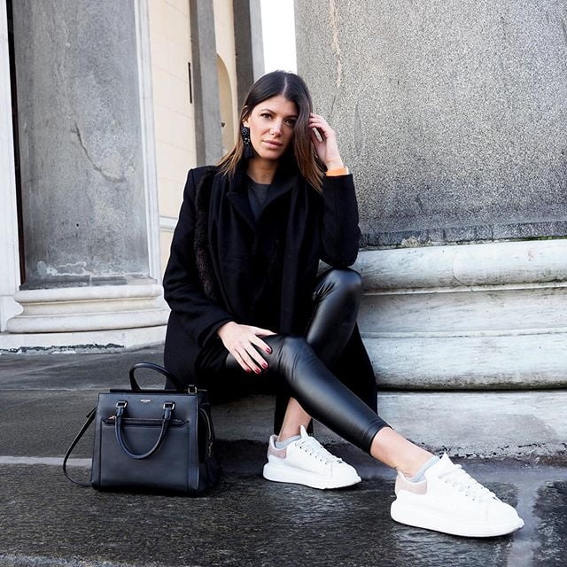 Ma di troie ce ne son tante...? e di donne...?
 #101844249