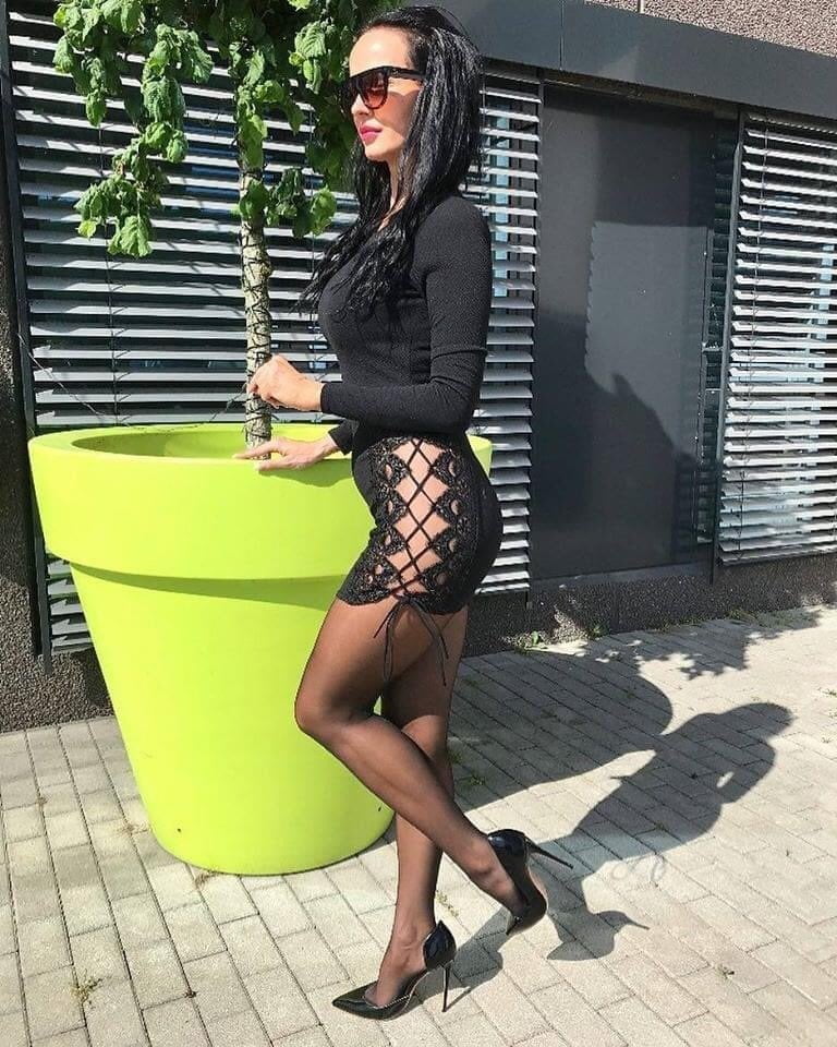 Ma di troie ce ne son tante...? e di donne...?
 #101844273