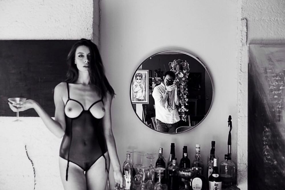 Ma di troie ce ne son tante...? e di donne...?
 #101844276