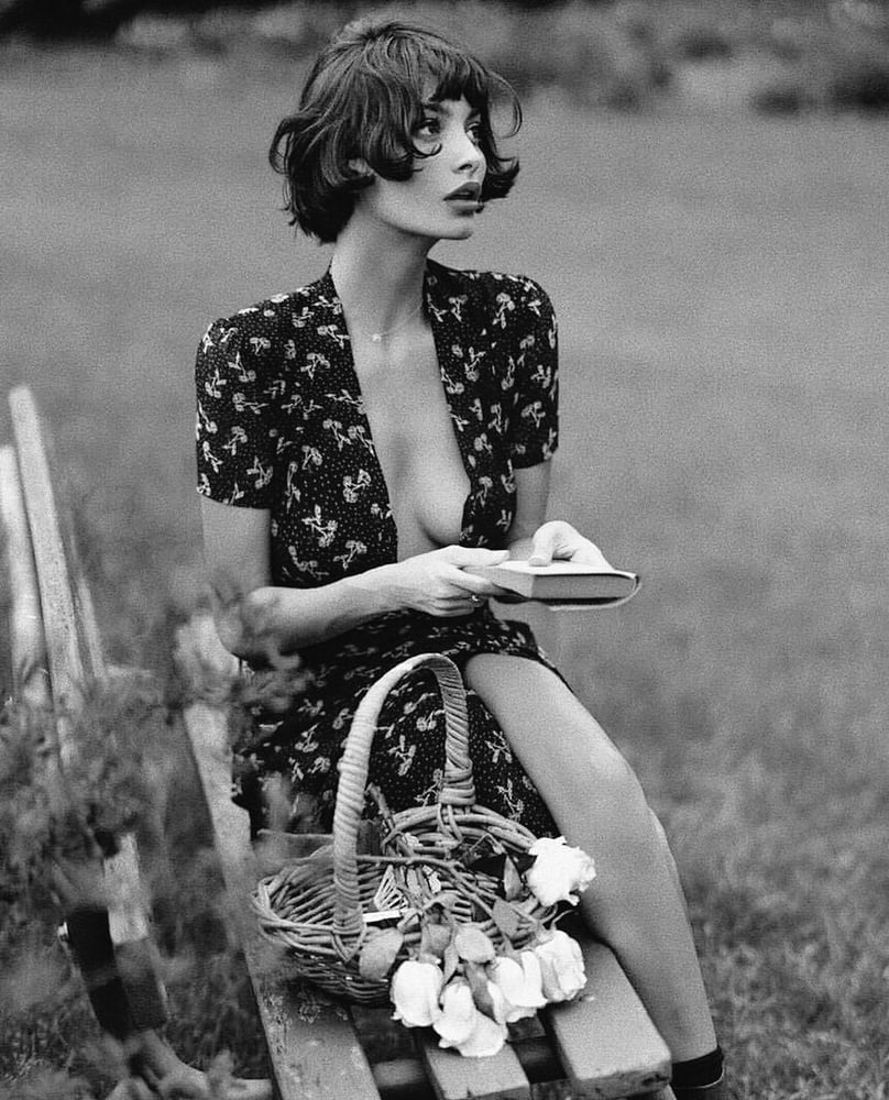 Ma di troie ce ne son tante...? e di donne...?
 #101844278