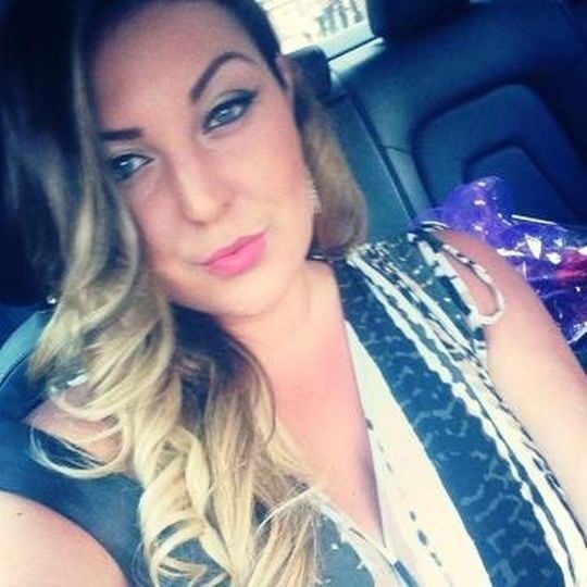 Ma di troie ce ne son tante...? e di donne...?
 #101844317