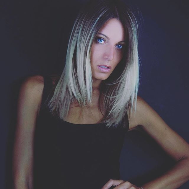 Ma di troie ce ne son tante...? e di donne...?
 #101844374