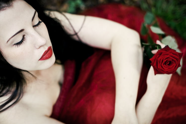 Ma di troie ce ne son tante...? e di donne...?
 #101844396