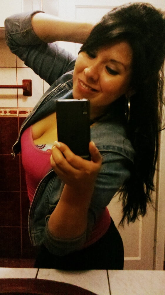 Vanessa, Peru (Vol.6) #104038818