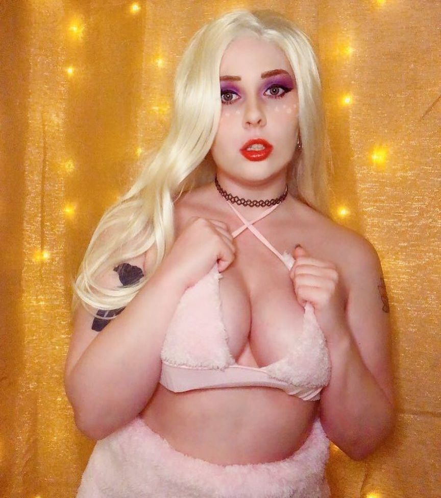 Batcatcosplay desnuda #108216344