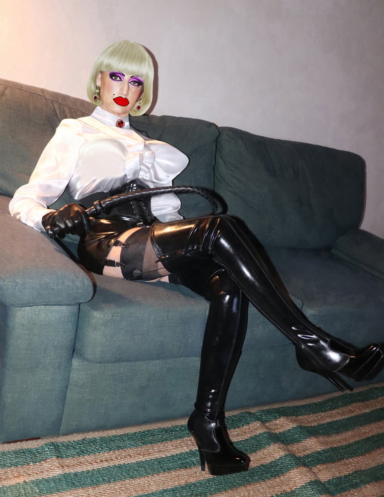 巨乳の大人 24
 #100988244