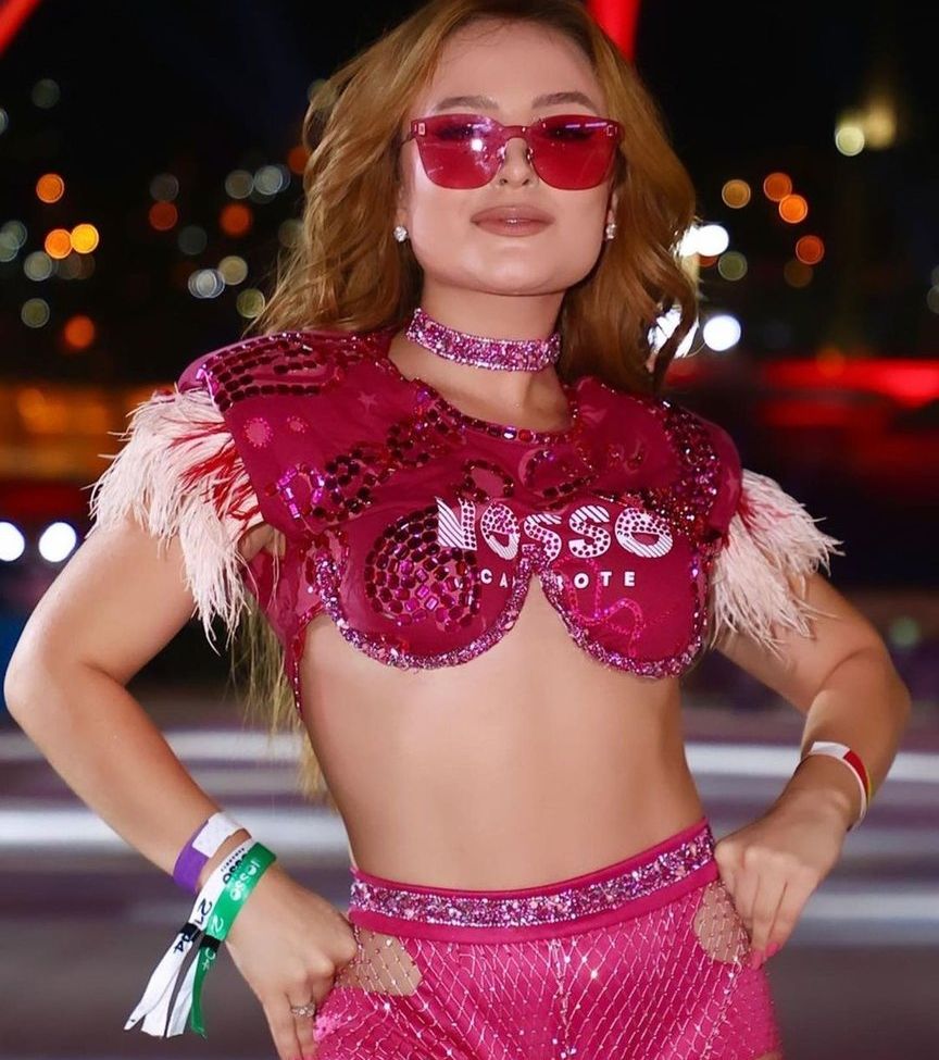 Larissa Manoela nackt #107928313