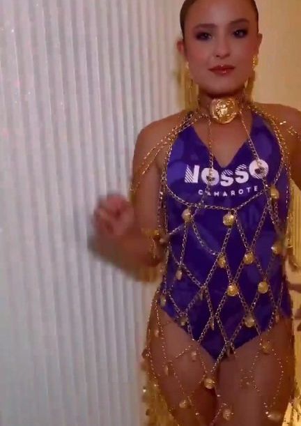 Larissa Manoela nackt #107928327