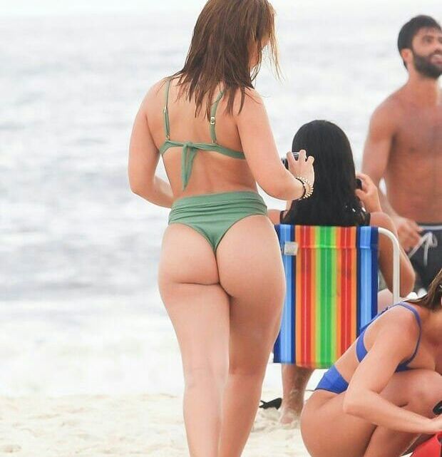 Larissa Manoela nackt #107928392