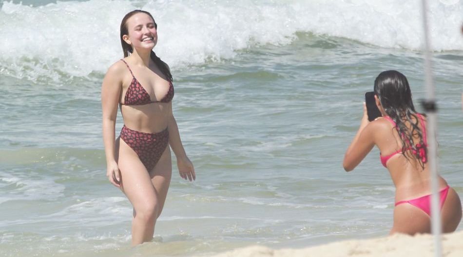 Larissa Manoela nackt #107928429