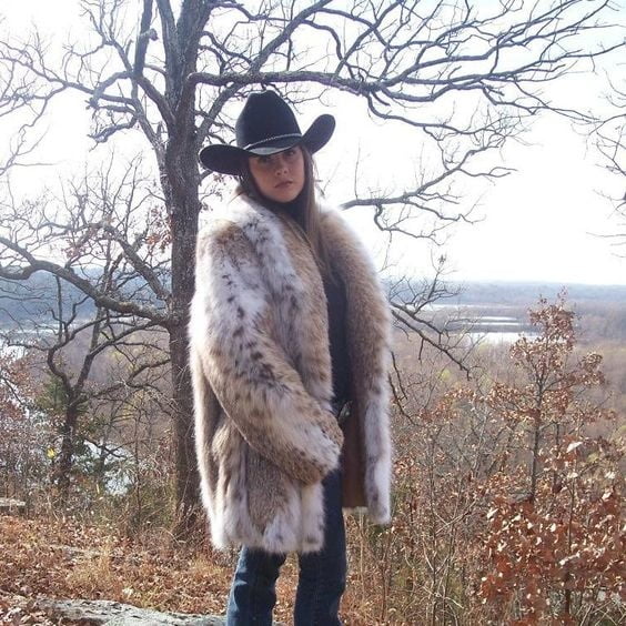 woman in fur coat 27 #89915800
