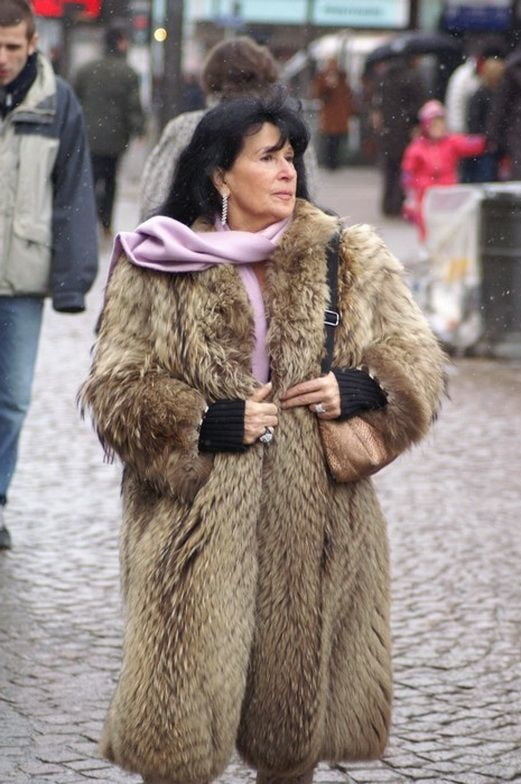 woman in fur coat 27 #89915818