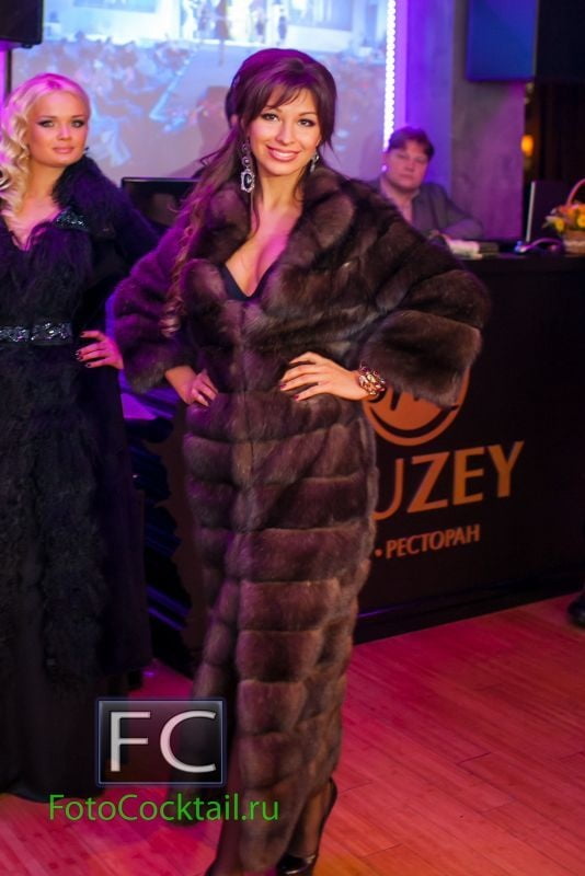 woman in fur coat 27 #89915899