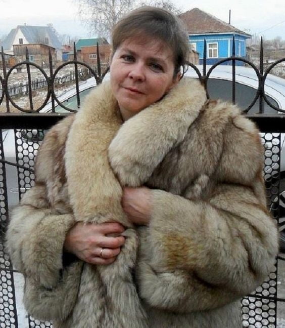 woman in fur coat 27 #89915969