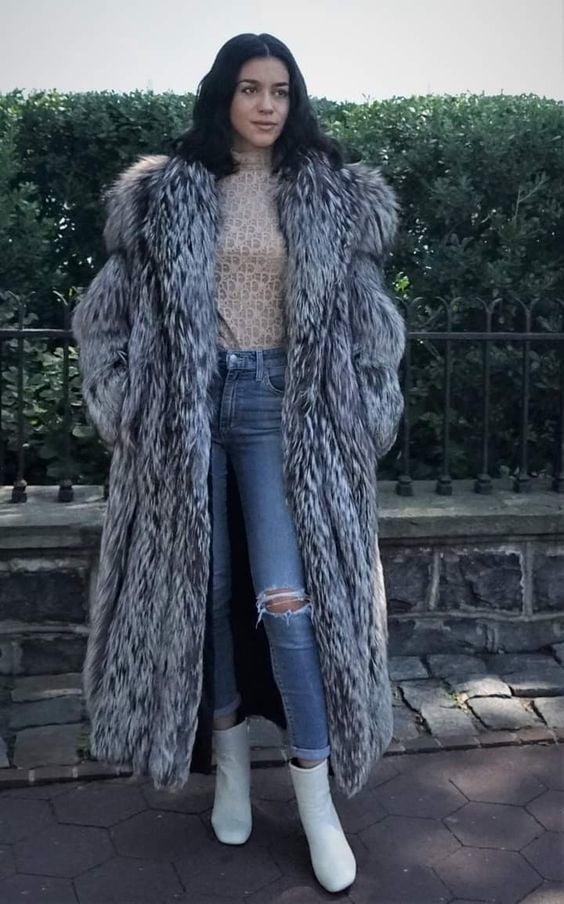 woman in fur coat 27 #89915977