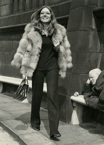 woman in fur coat 27 #89916031
