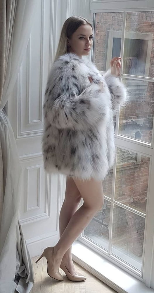woman in fur coat 27 #89916109