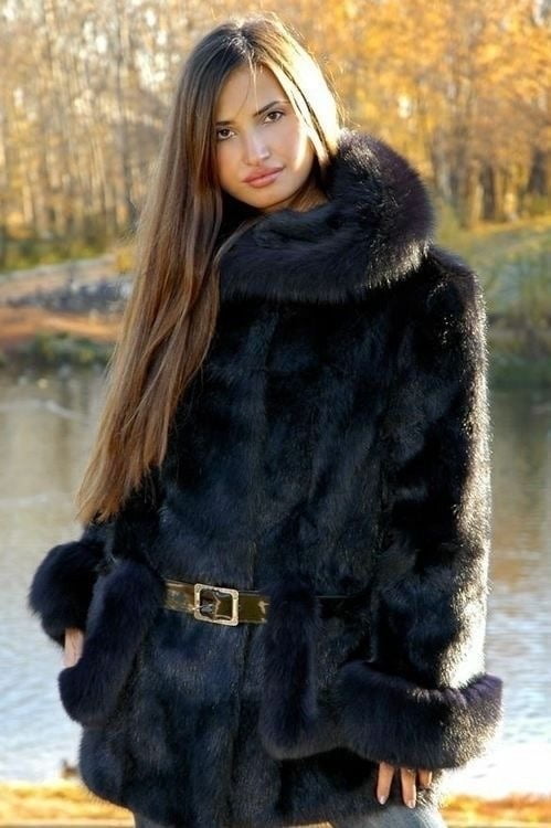 woman in fur coat 27 #89916192