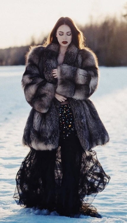 woman in fur coat 27 #89916307