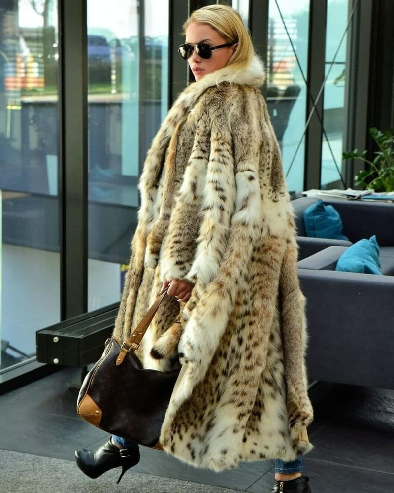 woman in fur coat 27 #89916325